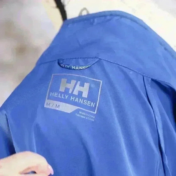 Men's Helly Hansen Size M Packable reflective pockets jacket - Picture 11 of 13